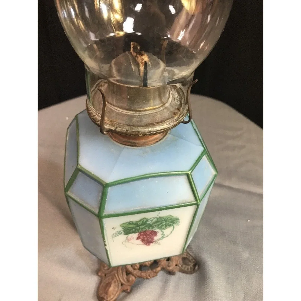 Vintage Antique Oil Lamp Lantern‎ With Hand Painted Grape Clusters Chimney
